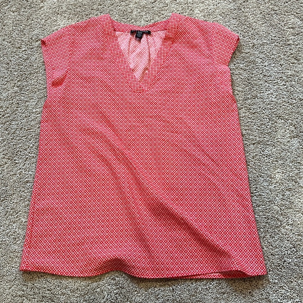 Short sleeved blouse with a V-neck